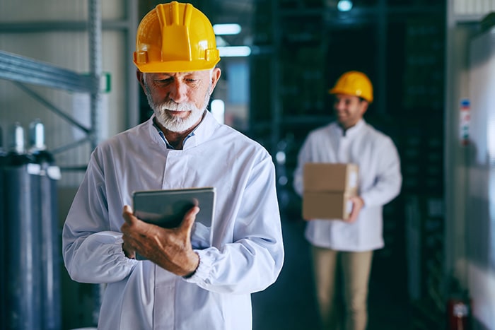 Older working man | How old is too old to work? | Ipsos