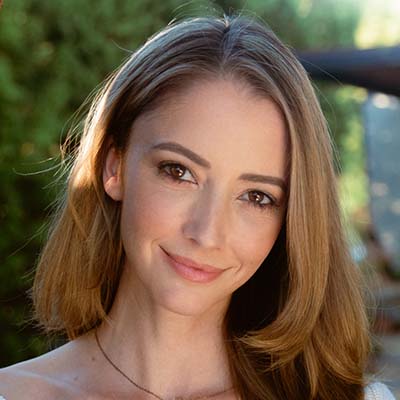 What the Future: Intelligence | Portrait of Taryn Southern