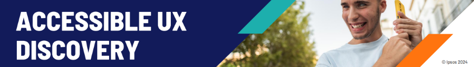 Banner mit der Aufschrift Accessible UX Discovery und einem jungen Mann mit Behinderung, der draußen lächelnd ein Smartphone benutzt.