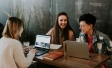 Terciárne vzdelávanie by sa čoraz viac malo presunúť do online prostredia