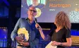‘Inhoudelijke autoriteit’ Harm Hartman krijgt award Data Professional Bureauzijde