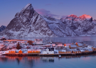 Ipsos | Almanac | Monarchies