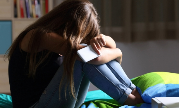 Adolescenti e violenza di genere onlife: il rapporto Save The Children e Ipsos