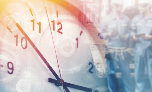 Wie stehen die Deutschen zu dem Plan der schwarz-roten Koalition, die tägliche Höchstarbeitszeit durch eine wöchentliche Höchstarbeitszeit zu ersetzen? Laut einer Ipsos-Umfrage befürwortet fast jeder zweite Befragte die Abschaffung des Acht-Stunden-Tages.