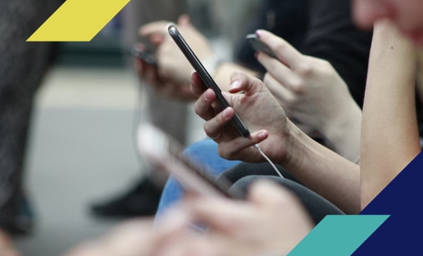 Canadians Call for Action: Majority (84%) Agree Kids Should Be At Least 16 Years Old to Join Social Media Platforms