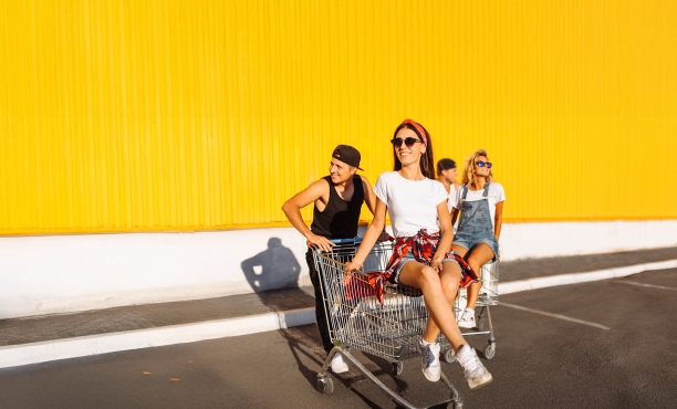 Werden die Regeln für Marken neu geschrieben? Die Trendstudie „Ipsos Global Trends” gibt Aufschluss über die veränderten Erwartungen junger Konsumenten.