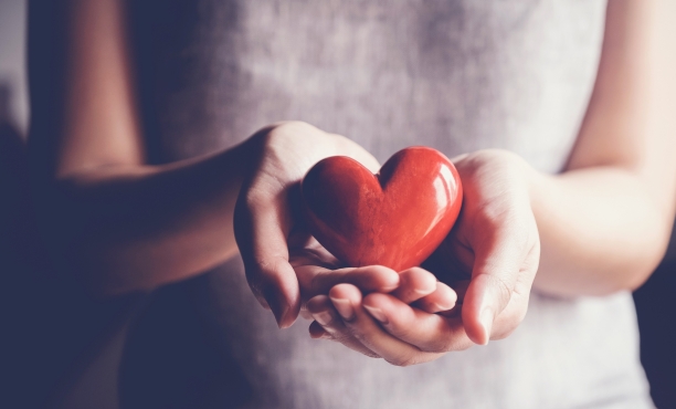 ПОЧЕМУ ЛЮДИ В РОССИИ ЗАНИМАЮТСЯ БЛАГОТВОРИТЕЛЬНОСТЬЮ