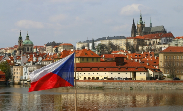 Praha a česká vlajka