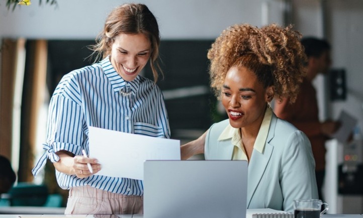 Día Internacional de la Mujer 2025 de Ipsos: estudio de investigación global