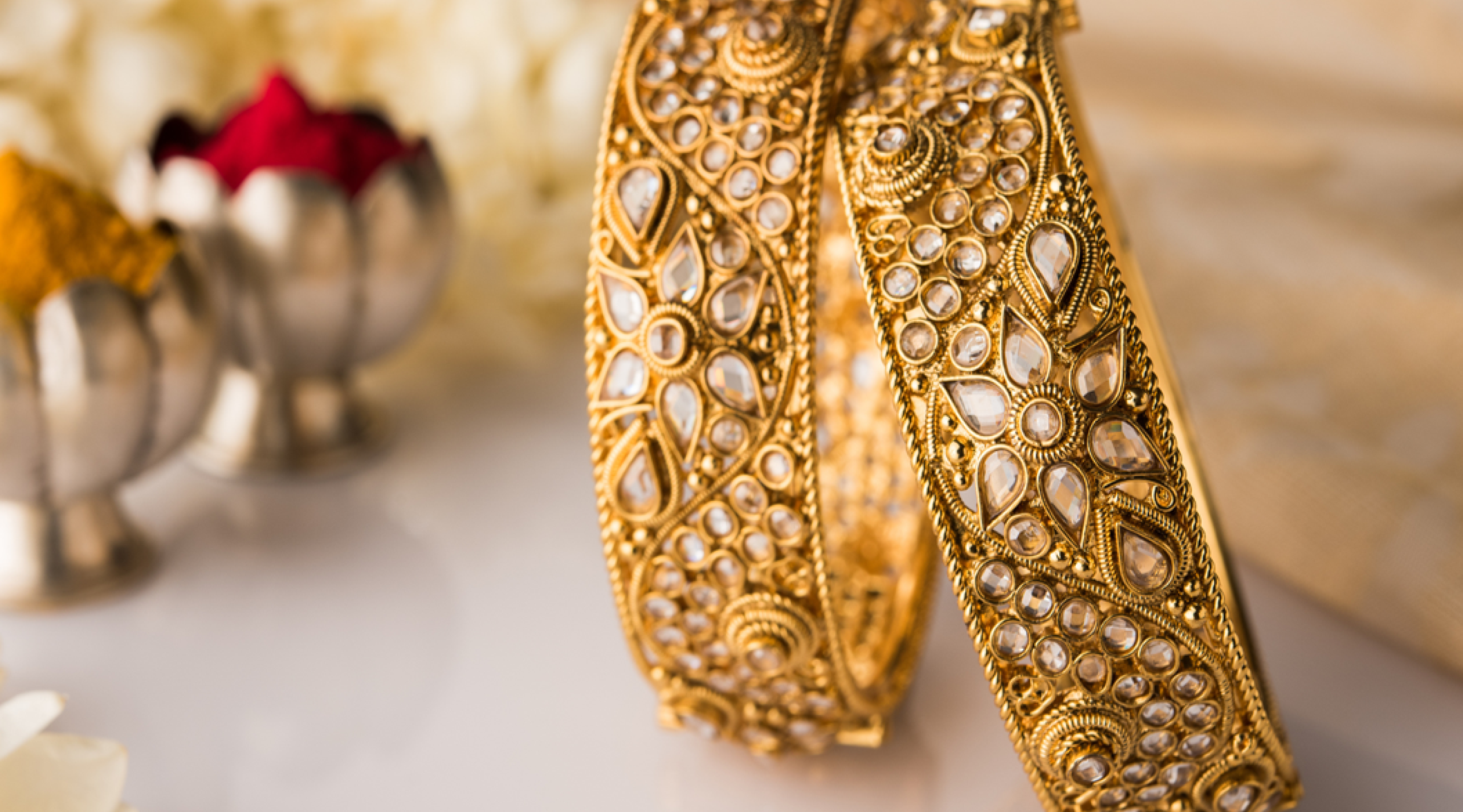 picture of two gold rings