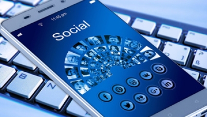 Audience data and commercial media