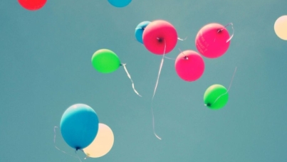 balloons floating up