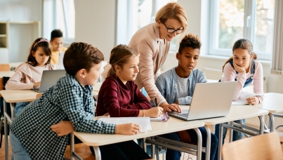 Ipsos | Data dive | education