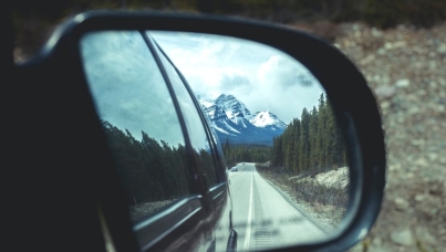 Rear view mirror with mountains