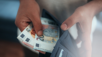 Inflazione e politica, manovra 2023 contro il caro energia: il giudizio degli italiani sul Governo Meloni