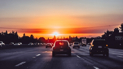 23% des moins de 35 ans regardent des vidéos en conduisant