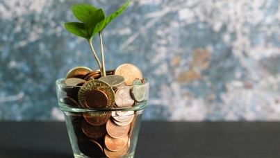 Studiu Ipsos 2023: Doar 1 din 10 români are încredere în băncile din România