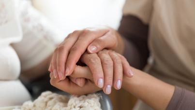 2-people-holding-hands