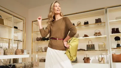 Come gli over 50 stanno cambiando le regole del fashion retail