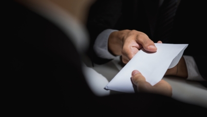 Ipsos | Europbarometer | Corruption