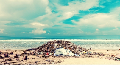 Plytvajúci svet: Problém plastových obalov a odpadu