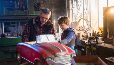 КАКИМ ЦЕННОСТЯМ МЫ УЧИМ ДЕТЕЙ ДОМА