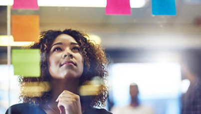 woman-post-it-notes