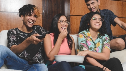 How the desire for social bonds shapes teen viewership