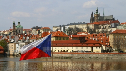 Praha a česká vlajka