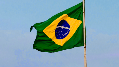 Bandeira do Brasil tremulando