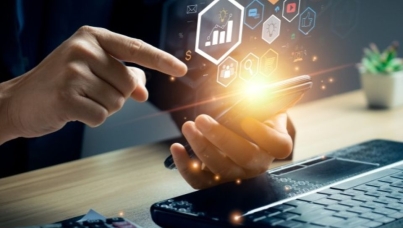 Daten berechnen mit Taschenrechner, Laptop, Handy