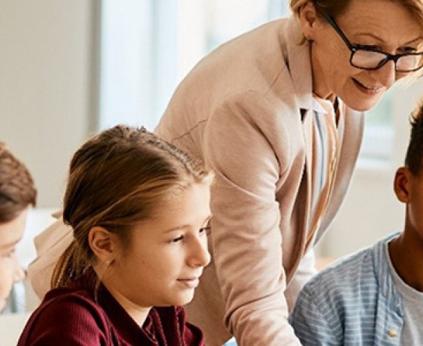 Ipsos | Data dive | education