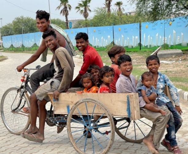 Ipsos IndiaBus Happiness Monitor