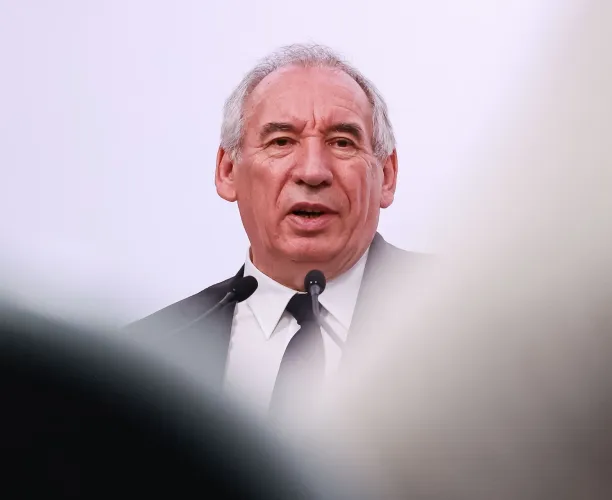 Ipsos bva | Sondage | Popularité | Politique | Crédit photo : Antonin Albert / Shutterstock.com