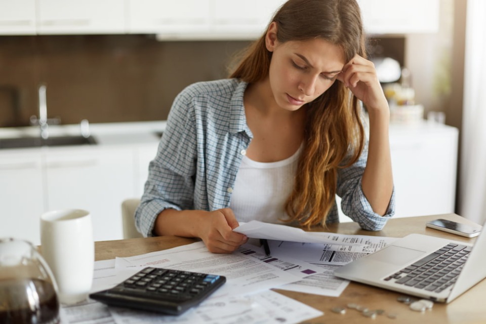 A quarter are struggling financially and public expectations are for further inflation and price rises over 2022