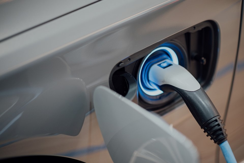 益普索|電動車|充電樁