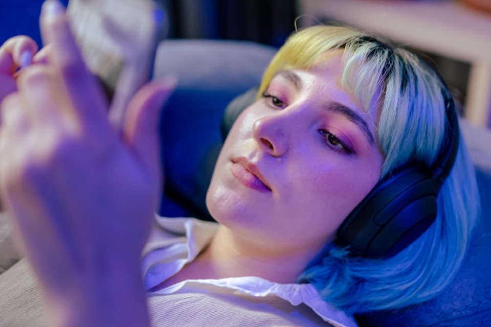 GenZ binging