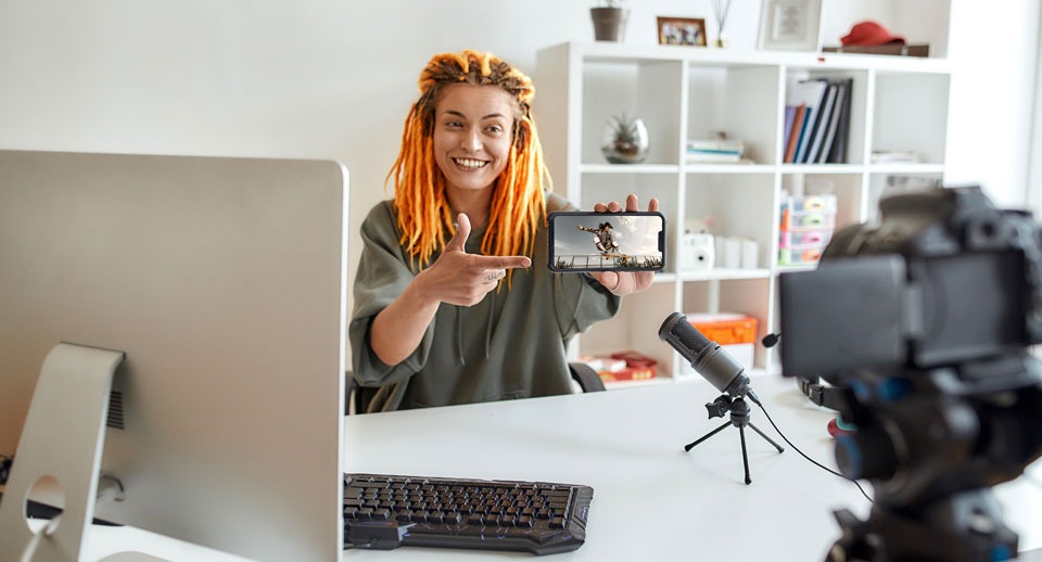 Shifts: Niche communities, generative AI and regulation