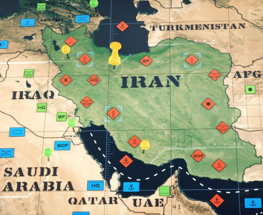 US-Iran Conflict: Trump's Moves & Hormuz Situation Live Updates
